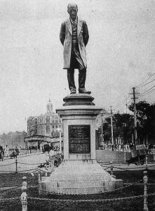 Robert Hart statue