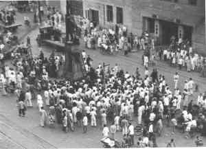 Removal of statue of Sir Robert Hart, September 1943