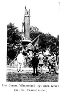 Count Walldersee pays his respects, 1900